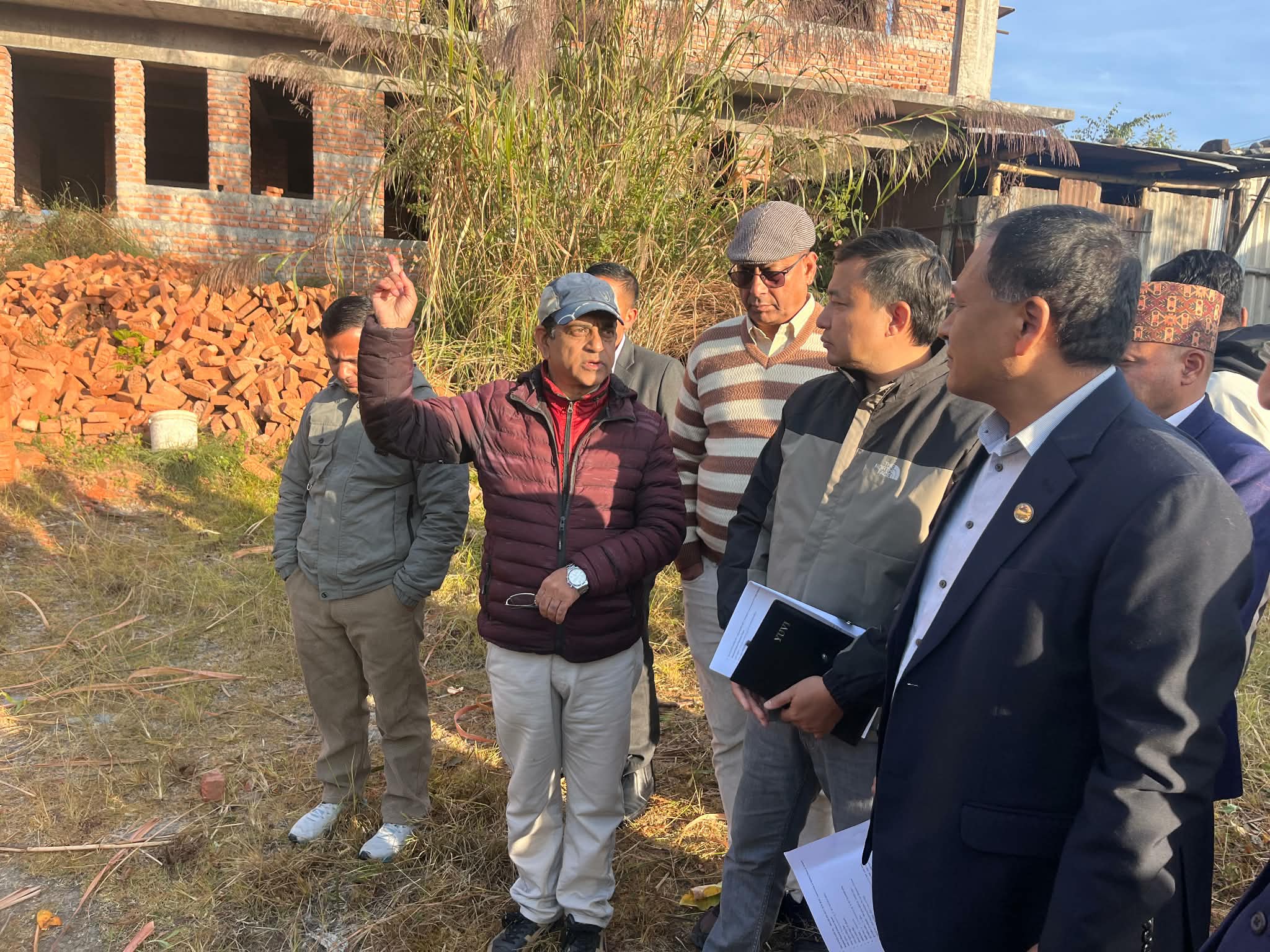 अस्पताल निर्माणलाई बन्धक राख्नु हुँदैन: कुलमान घिसिङ