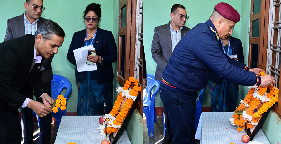 गृहमन्त्री अर्याल र प्रहरी महानिरीक्षक कार्कीद्वारा प्रहरी सहायक हवल्दार गुरुङको परिवारसँग भेटवार्ता